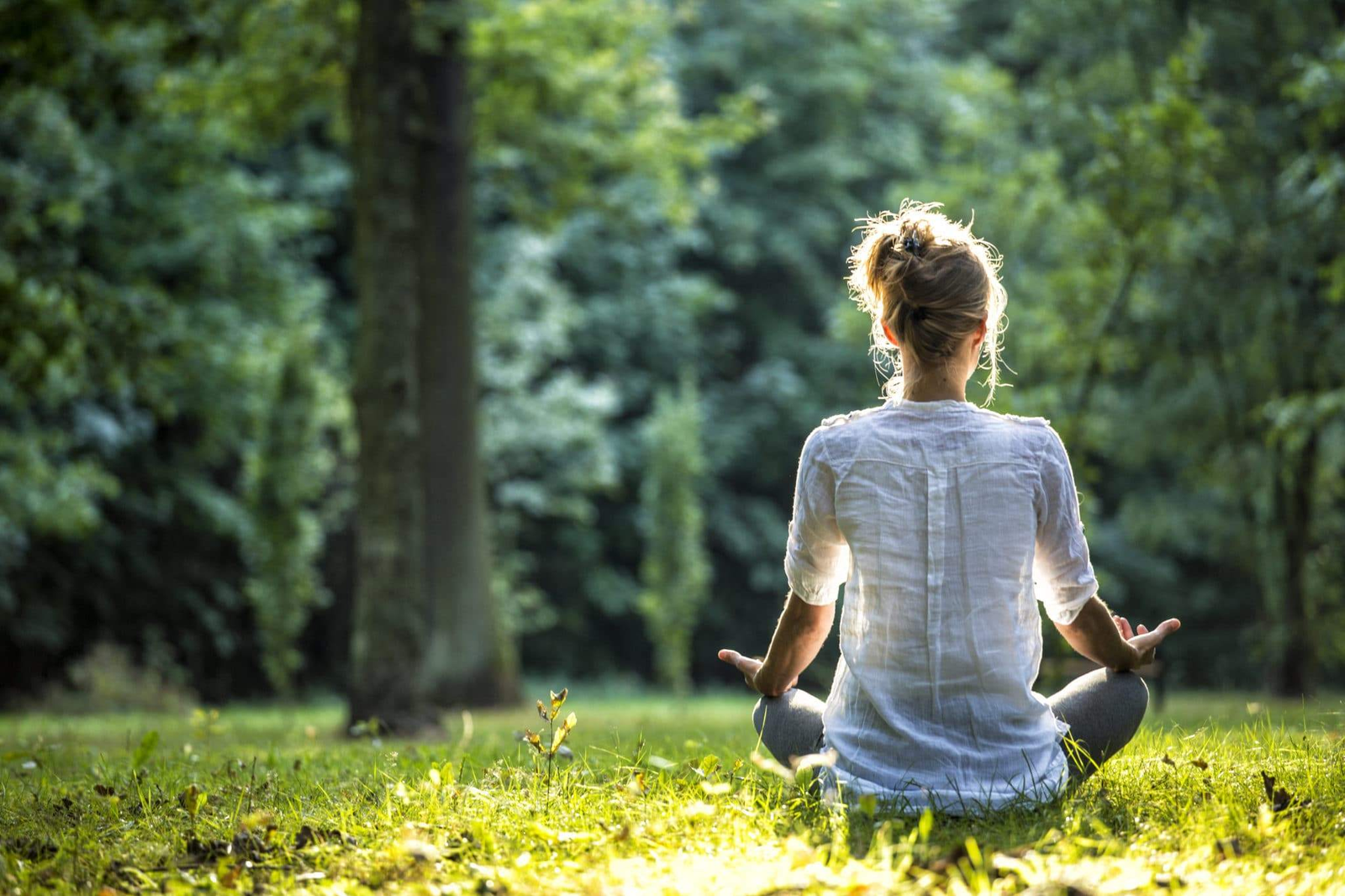 Praktik Mindfulness: Seni Menemukan Ketenangan di Tengah Kesibukan